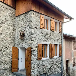 Maison Au Cœur Du Village De Saint-bon Hébergement de vacances